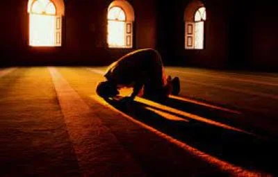 Worshipping Allah ﷻ